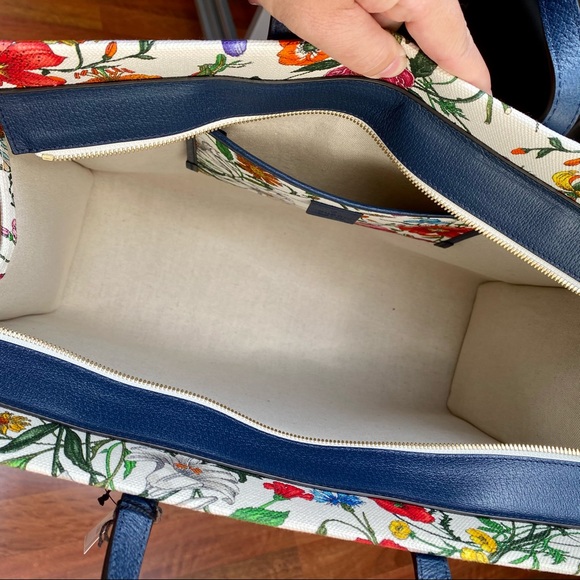 Gucci #550140 Large Linea Canvas Tote - Picture 6 of 16